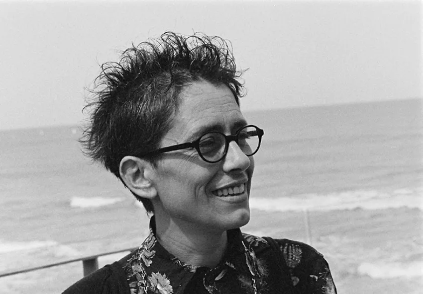 ALBERTINA CARRI