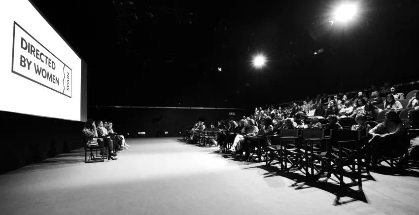 NUEVAS TENDENCIAS EN EL GUIÓN AUDIOVISUAL A NUEVAS AUDIENCIAS