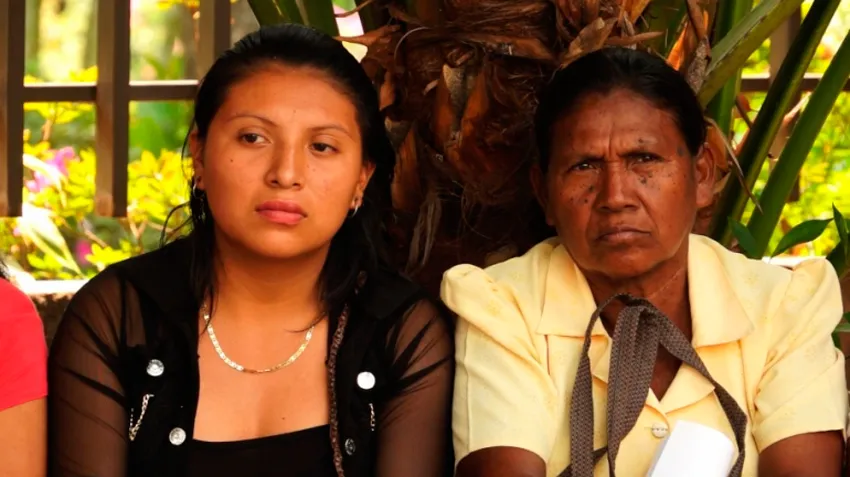 LAS MUJERES DECIDIDAS / LO QUE LA DISTANCIA NO BORRA / ORGANIZAR LO(IM)POSIBLE