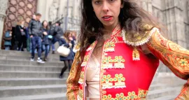 JULIA DE CASTRO. DE LA PURISSIMA : ANATOMÍA DE UNA CRIMINAL / PADDILIN SPIRIT. UN RETRATO DE LA ARTISTA LAURA FACEY