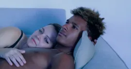 Reír, cantar, tal vez llorar