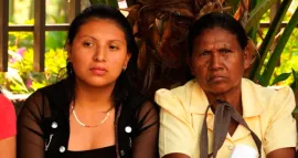 LAS MUJERES DECIDIDAS / LO QUE LA DISTANCIA NO BORRA / ORGANIZAR LO(IM)POSIBLE