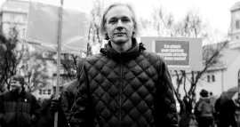 LOS WHISTLEBLOWERS: WE STEAL SECRETS: LA HISTORIA DE WIKILEAKS